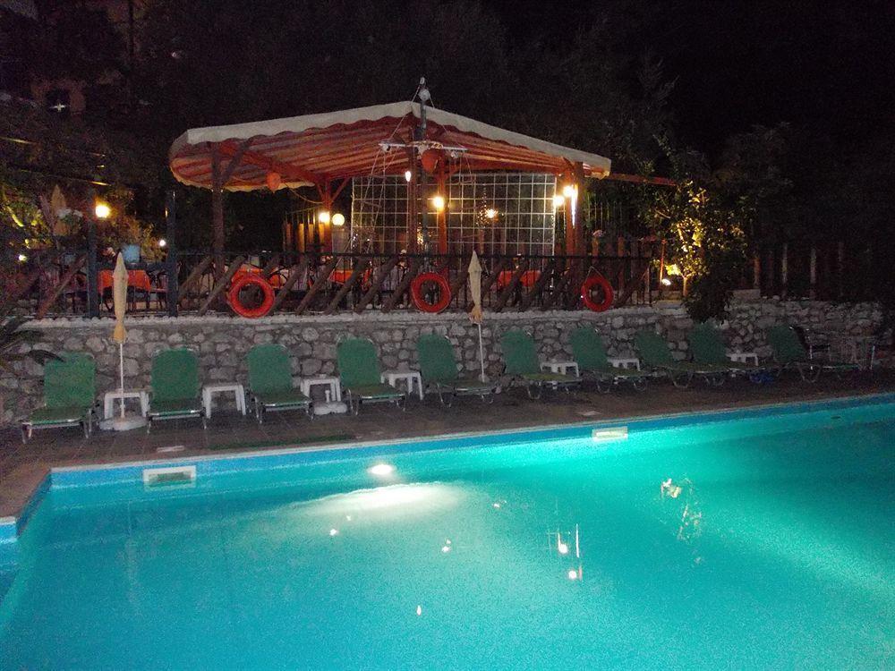 Argo Pool & Bar Aparthotel Benitses  Exterior photo